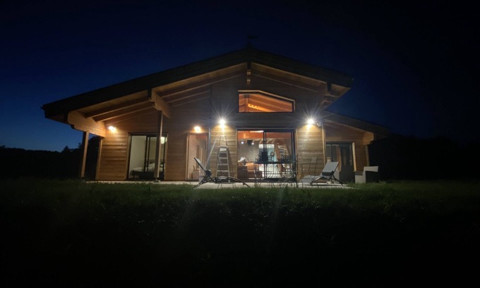 Vitrac-sur-Montane Chalet De Ski | la cachette