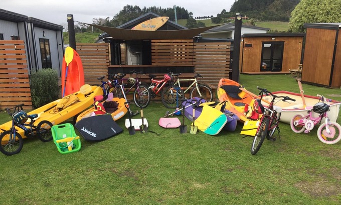 Cooks Beach Cabine | Les vacances d'antan au camp à la plage Cooks