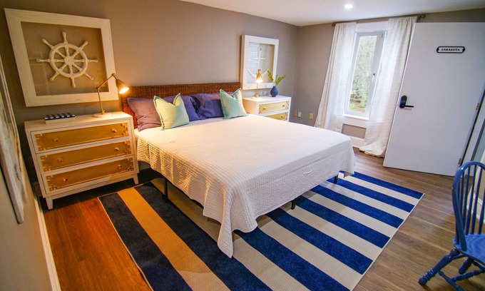 Tallahassee Appartement | The Capitol Inn Sarasota Room - King bed