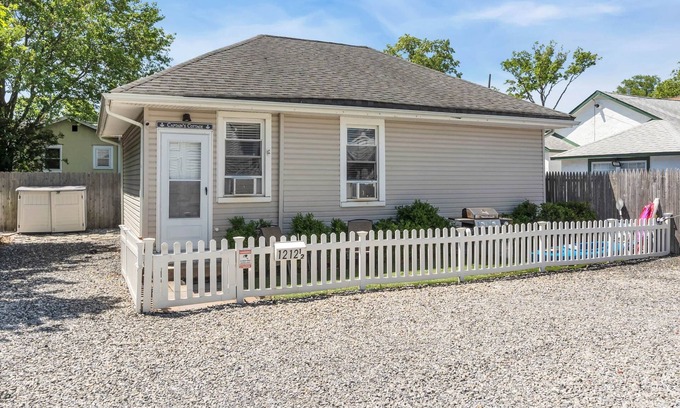 Belmar Maison | The Captain's Cottage