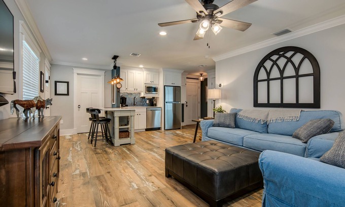 Mount Dora Cottage | The Carlton "5 étoiles du centre-ville de luxe"