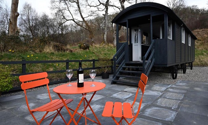 Fort William Maison | The Carriage