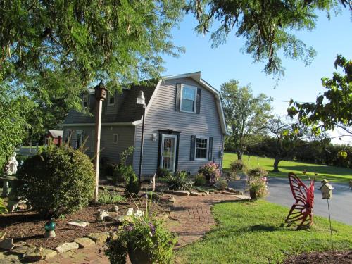 Mount Pleasant Maison | The Carriage House on Slope Hill