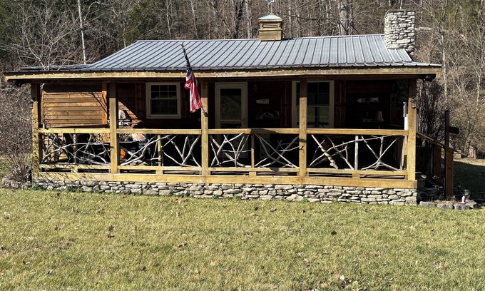 Smithville Cabine | The Cedar Cabin at Center Hill Lake