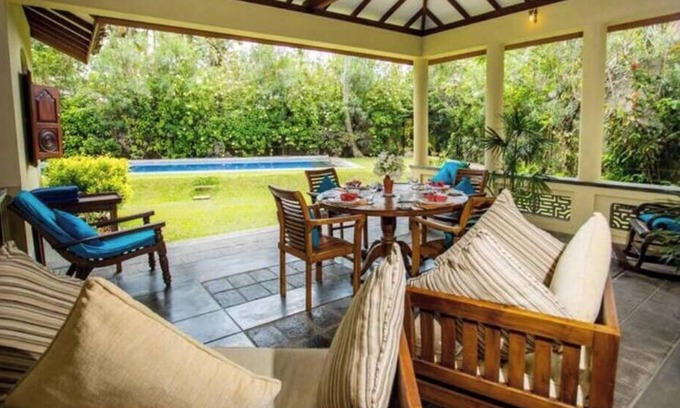Kathaluwa Villa | The Chalet- 1 minute walk to the beach - 2 rooms