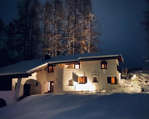 Davos-Dorf Chalet De Ski | The Chalet Davos, Chesa Surlej