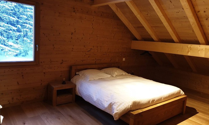Rochejean Maison | Le chalet.