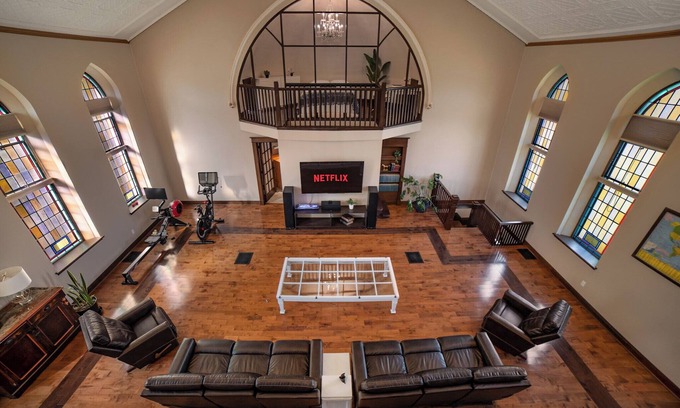 Morris-Turnberry Maison | The Chapel Retreat