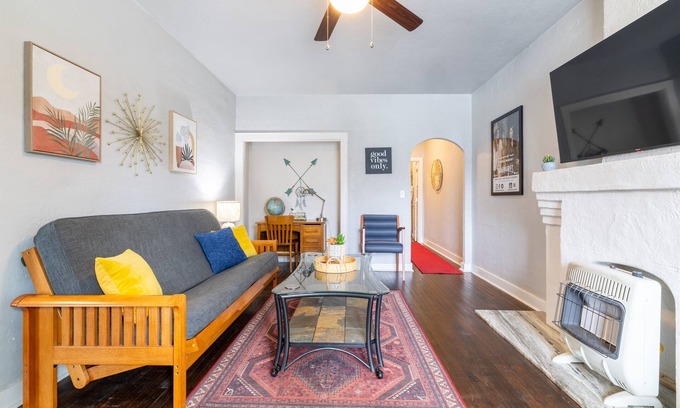 Chickasha Maison | The Charm Chickasha | Fiber | W/D | Extra Parking