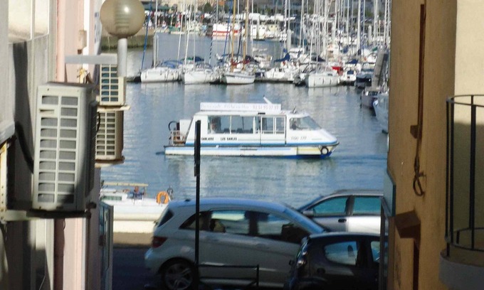 La Chaume Maison | The charm of a fisherman's house in a typical district of Les Sables d'olonne