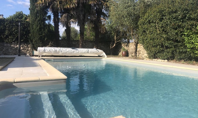 Larressingle Maison | LE CHARME D'UNE MAISON DE HAMEAU AVEC PISCINE ENTRE VIGNES ET CITE FORTIFIEE