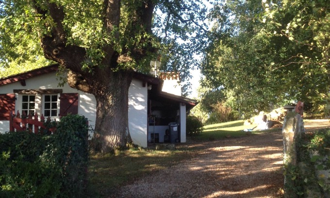 Itxassou Maison | Le charme d'une ancienne bergerie à 5’ d’Espelette face aux montagnes basques