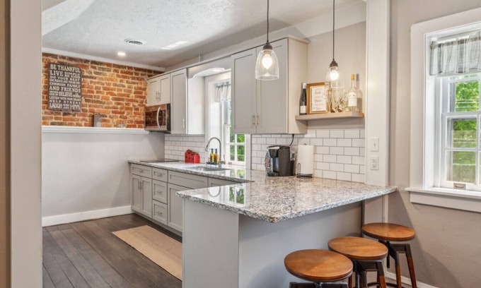 Rising Sun Appartement | The Charming Nest on an Amish Equestrian Farm