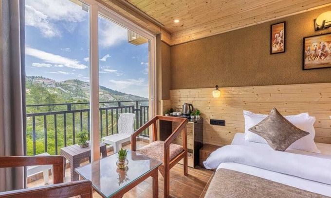 Theog Hôtel | The Charvi Retreat by Exotic Stays
