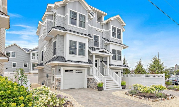 Beach Haven Gardens Maison | THE CHLOÉ beach haven gardens - 5BR Luxury Rental - Oceanside