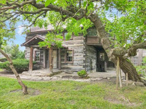 Old North Columbus Maison | The City Cabin - Unique and Historic