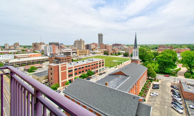 Springfield Appartement | *Governors Mansion View* 1BD+1BA+Balcony+Gym+Free Parking