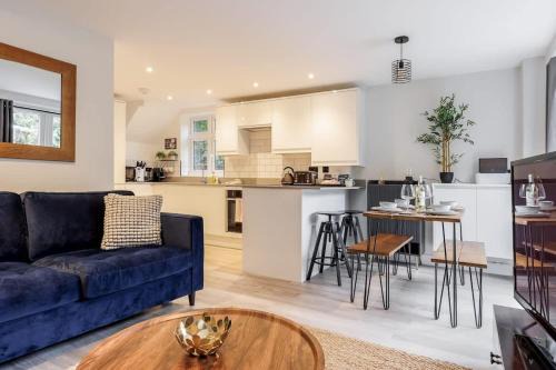 Corfe Appartement | The Coach House - Beautiful and Spacious Outside Decking