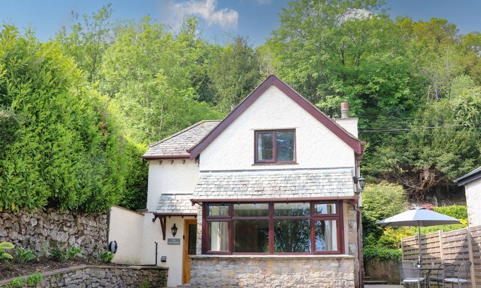 Arnside Maison | THE COACH HOUSE, family friendly, with a garden in Arnside