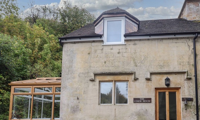 Brimpsfield Cottage | The Coach House, BROCKWORTH