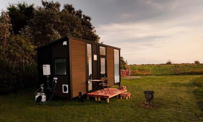 Waimangaroa Maison | The Coast 1 by Tiny Away