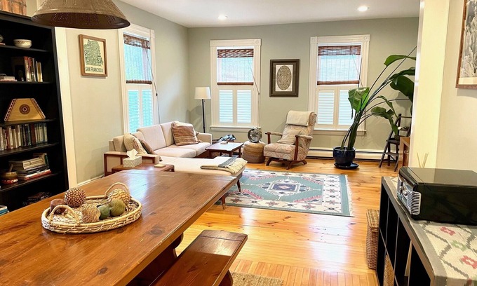 Kittery Maison | The Coastal Kittery Retreat - cozy, quiet, close to beaches and restaurants