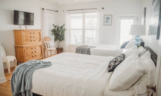 Harold Maison | The Coastal Retreat - Blackwater Bay