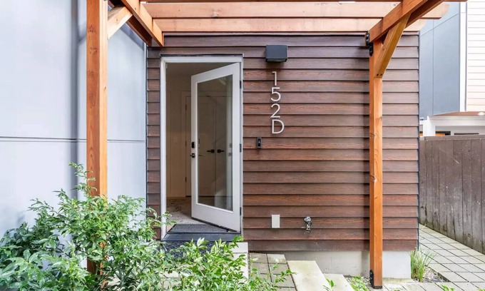 Mann Maison | The Comforts of Home in Capitol Hill