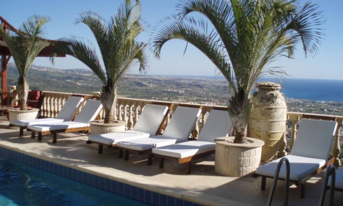 Peyia Town Villa | La villa "Coral Suite". Grands groupes de fêtes, mariages, anniversaires