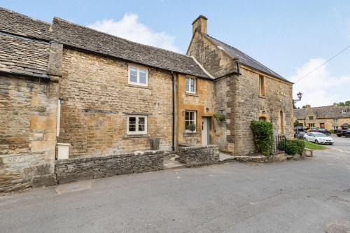 Guiting Power Maison | The Cotswold Lady