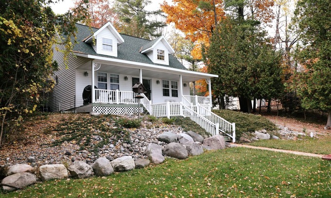 Hubbard Lake Maison | The Cottage at Hubbard Lake