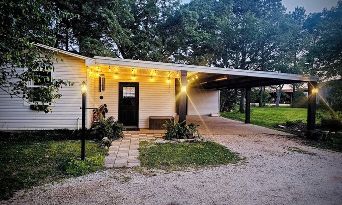 Escambia County Maison | The Cottage at Steve’s Farm in Walnut Hill Fl