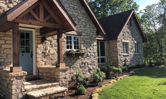 Woodman Maison | The Cottage at Streamwalk