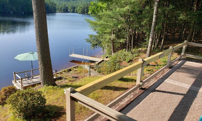 Newfield Maison | The Cottage on Rockhaven Lake