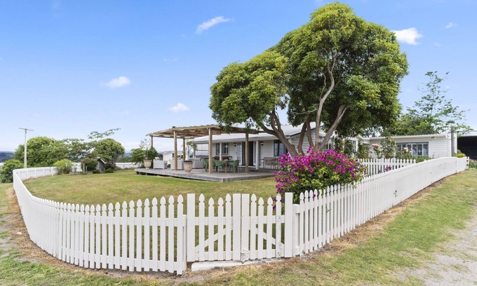 Western Bay of Plenty District Maison | The Cottage - Te Puke Holiday Home