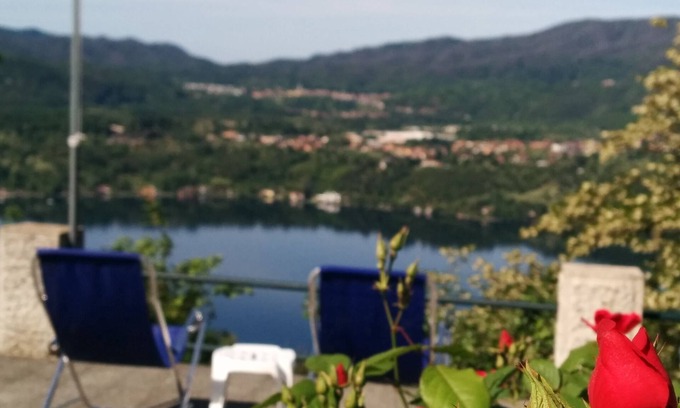 Lortallo Maison | Maison avec jardin. Vue sur le lac d'Orta et le Monte Rosa. Wifi.