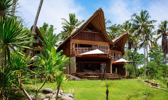 Suraberata Villa | The Cove Bali - Beach Front - Private Chef, Swimming Pool, Tennis Court