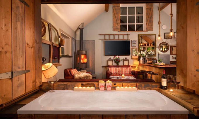 Nantwich Maison | The Cowshed at Cheshire Boutique Barns