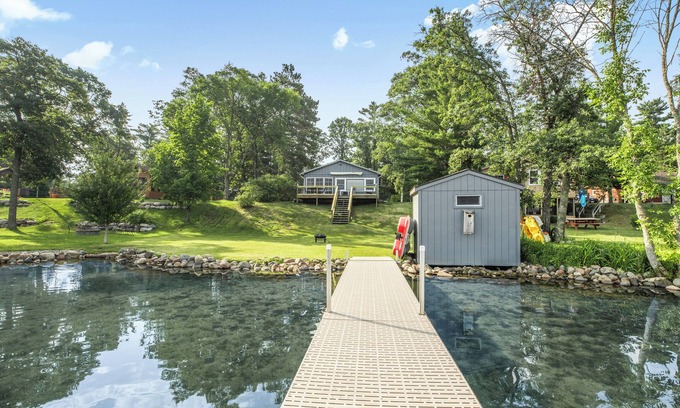 Crosslake Cabine | The Cozy Cub-A Rustic Cozy Cabin in Crosslake