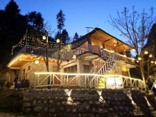 Banjar Maison | The Cozy Monks - Tirthan Valley