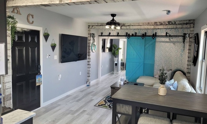 Atlantic City Appartement | The Crows Nest-Lux Penthouse Escape, City views