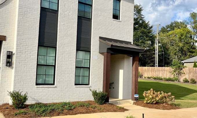 Starkville Maison | "The Dawg House" Townhouse
