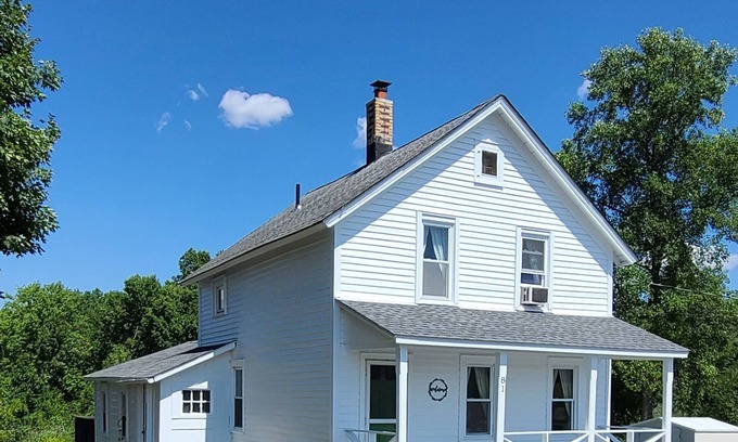 Gardiner Autre | The DeVita House Est. 1900