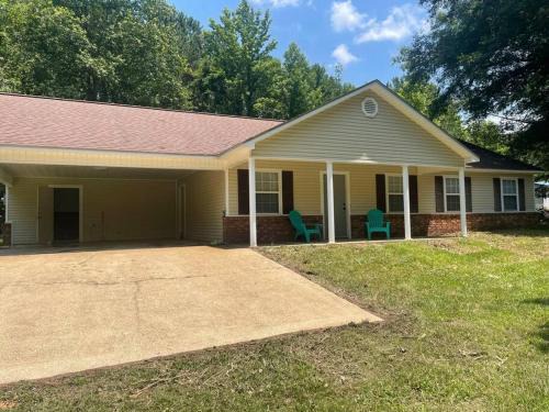 Mc Caskill Maison | The Diamond Escape , Home in murfreesboro