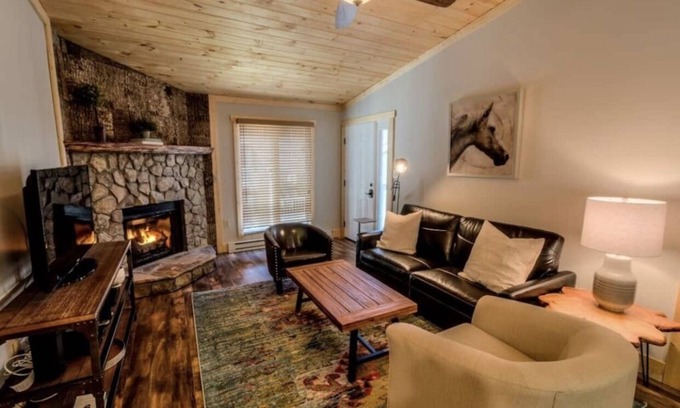 Blowing Rock Copropriété | The DIAMOND of Blowing Rock- 4 Min. walk to Downtown AND App State