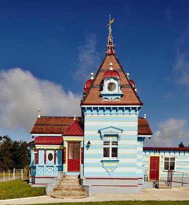 Wexford Chalet De Ski | The Dolls House
