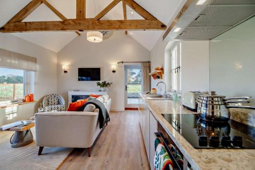 Diss Maison | The Domini Cowshed at Village Farm