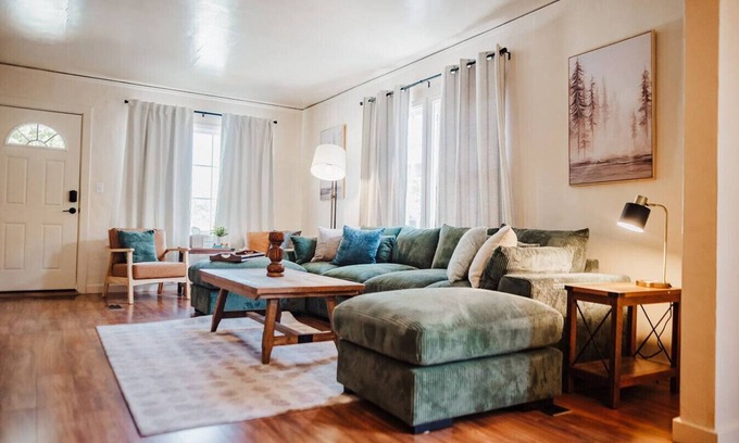 Downtown Klamath Falls Appartement | The Downtown Haus | Walking Distance to DT KFalls