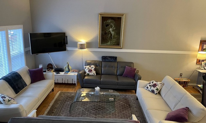 Downtown Portland Maison | The Downtowner - Walking distance to Downtown Portland!