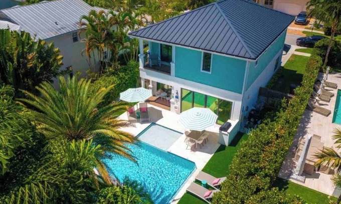 Lake Ida Shores Appartement | Luxe Modern Villa 4 Bedroom Ensuites/ Walk Downtown